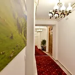 Royal 3*