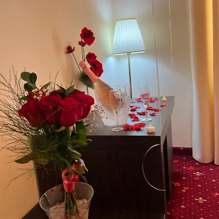 Royal בית הארחה 3*