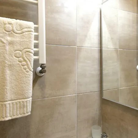 Royal בית הארחה בראשוב