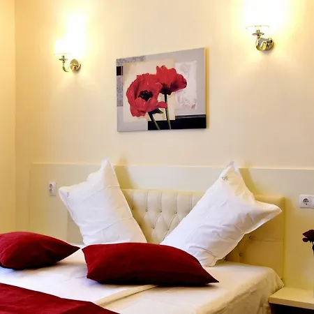 Royal Guest house *