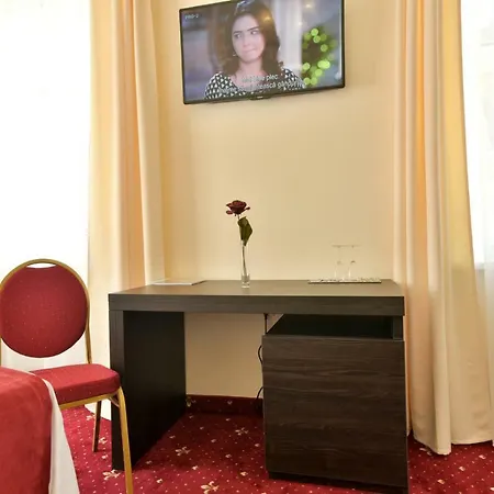 Royal בית הארחה